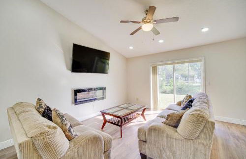 Sunny Palm Bay Home with Screened Porch Near Beaches - Foto 2