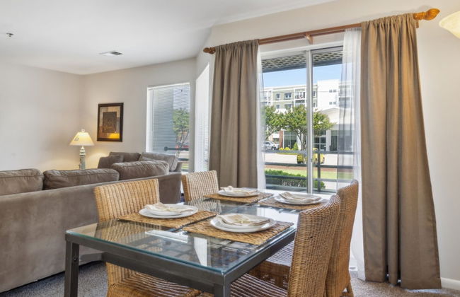 Shore to Please Condo With Pool Views of Beach - Foto 31