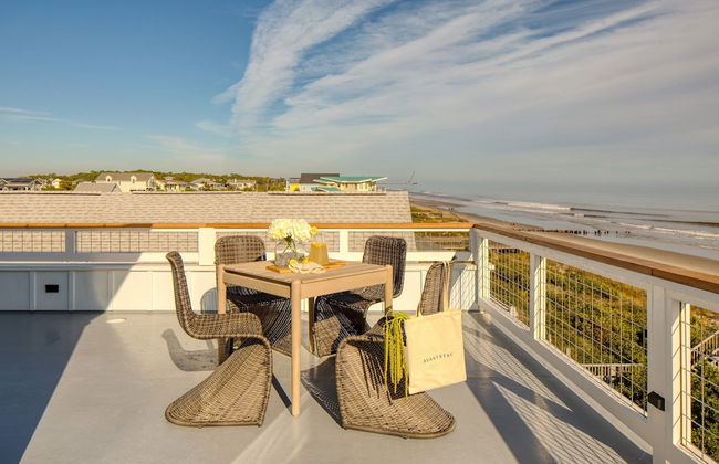 Ocean's Eye by Avantstay Beach Front Home w/ Roof Top, Pool & Putting Green! - Foto 39