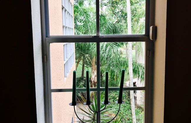 Private-Luxurious Mediterranean Villa - Photo 26