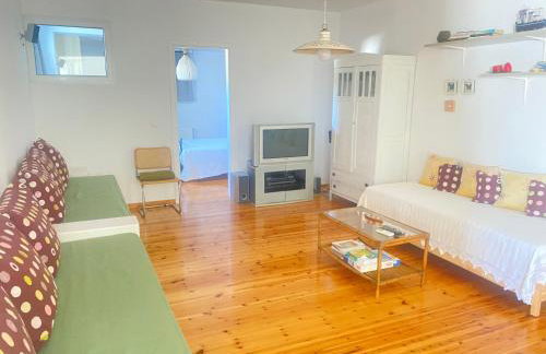 Maroussa s guesthouse - Photo 9