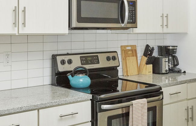 Luxury Building 3BR/2BA! Prime Downtown Mass Ave! - Foto 5