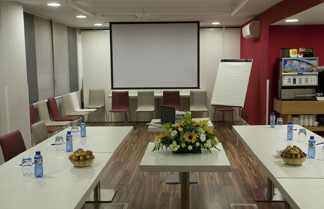 Muralto Madrid Princesa - Photo 47