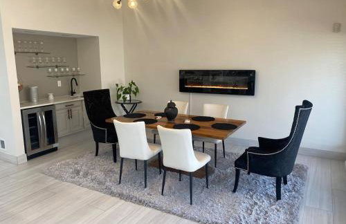 Ranch Style w firepit and big backyard TV Room - Foto 15