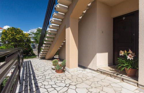 Captain's Apartment with Sea View - Photo 26