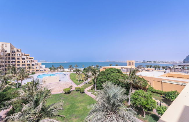 Contemporary Living by The Sea 2BD New Listing - Foto 46