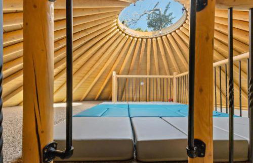 Canyon Family Yurt Cabin - Hot Tub Loft Full Kitchen & Bath - Photo 20