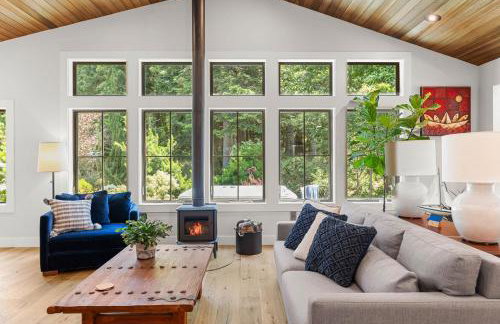 Mountain-View Retreat with Hot Tub & Waterfalls - Foto 24