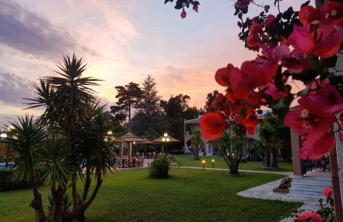 Hotel Kalamitsi Apartments - Photo 18