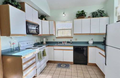 2 Bed Cabin Fireplace Lodgepole Pines - Foto 3