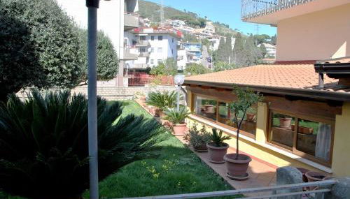 Martas Studio in Formia - Foto 3, Garden