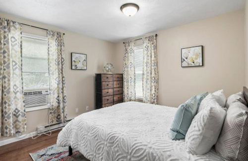 Hot Tub! LRG Home! Sleeps 22!Near Ithaca! Dogs OK - Foto 17