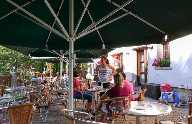 3 bedroom House in Stárkov with swimming pool and garden - Photo 23