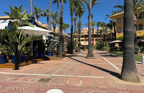 Seaside Sotogrande Retreat with pool - Foto 52