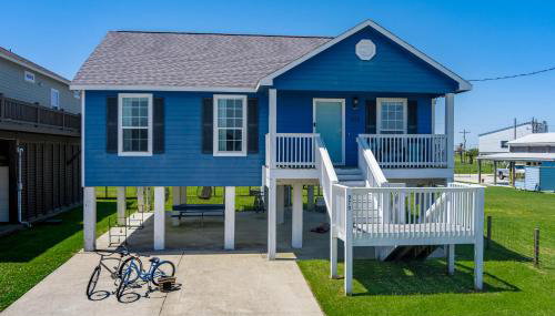 Deep Blue Yonder - Ping-pong! Bikes! Games! Cute and cozy 3-bed, 2-bath home in the heart of Crystal Beach! - Foto 2