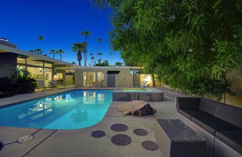 Retro Rendezvous Pool and Spa MidCentury Modern Home - Foto 7