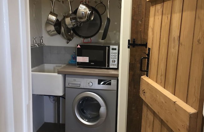 Impeccable Cottage Suitable for 2 Adults & 1 Child - Foto 11