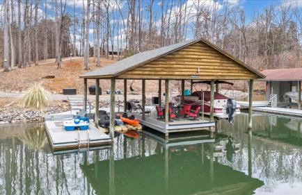 Liberty Pines - Lakefront Log Home, Swim Spa & Game Room - Photo 52