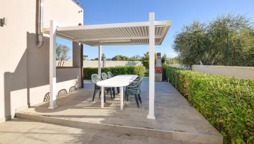 2 Bedroom Gorgeous Apartment In Ognina - Foto 2