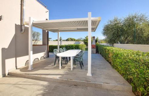 2 Bedroom Gorgeous Apartment In Ognina - Foto 2