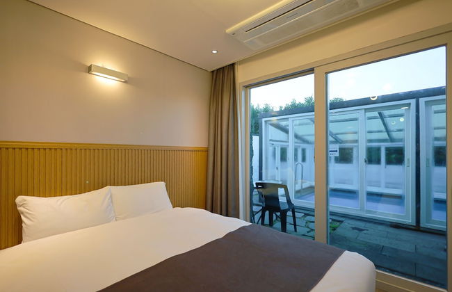 Pool & Villa Sorang - Photo 21