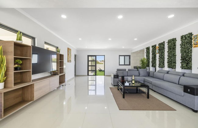 NEW 4br4ba Villa Across of Palmbeach w Pvt Pool - Foto 6