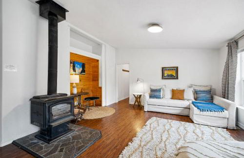 Black Moose - Pet friendly - Trailer parking - Wood stove - Single level - Photo 24