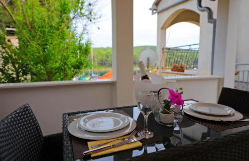 Apartments by the sea Molat - 18433 - Photo 20