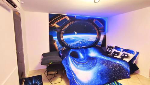 Space House & Surprise - Disneyland & Paris - Foto 5