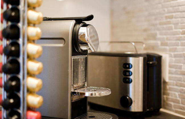 Marthas Veranda Apartment - Photo 20