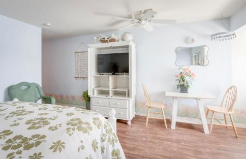 Coastal Garden - Anchor Pier Lodge - Photo 17