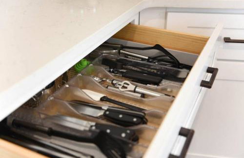 HostWise Stays - The Carnegie - Sauna, 1 Block from Butler St, Family Friendly - Foto 37