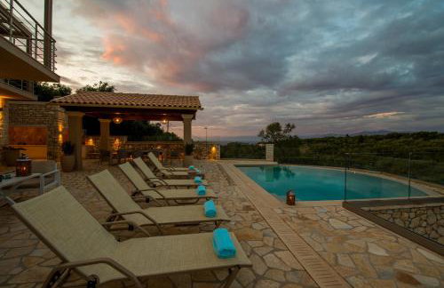 Villa Ozias a modern,spacious, swimmig pool villa. - Foto 50