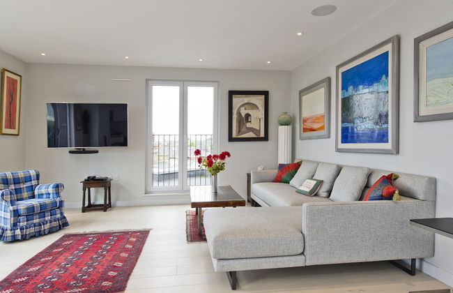 Fabulous 2-bed Penthouse Wimbledon - Foto 1