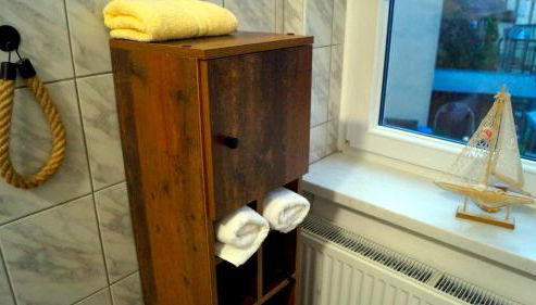 Gemütliche Wohnung direkt am Bahnhof perfekte Lage - Foto 5, towels, heating