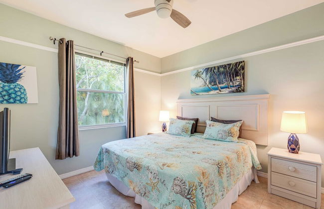 Private Pool, Pond Views, & Bonus Lounge in Gated Naples Community Drive to Dining & Sand - Foto 22