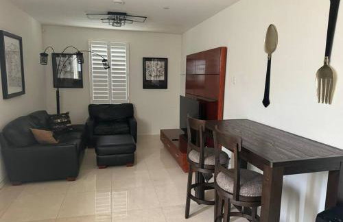 Luxury 1200 sqft 1bdrm retreat with den - Foto 2