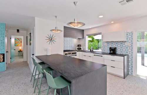 Quintessential Family Palm Springs Salt Pool Spa Casita - Foto 18