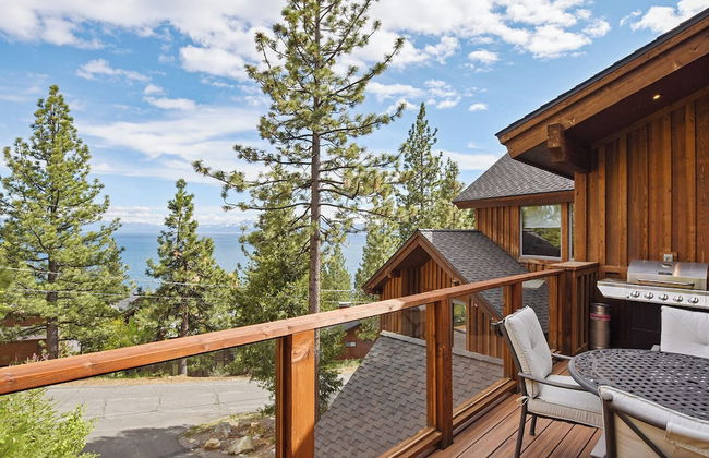 Luxury Mountain Chalet Deck w/ BBQ & Lake Views - Photo 36