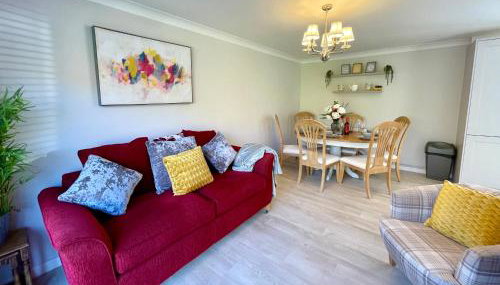 Charming 2 Bedroom Bungalow with open plan living - Foto 4