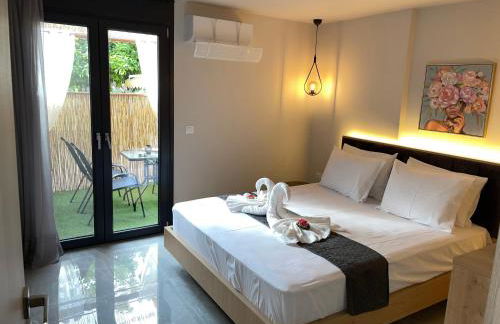 S&J Luxury Apartments - Photo 9