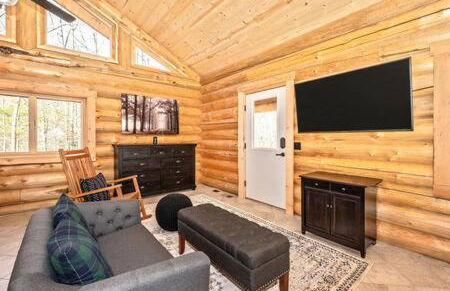 Studio apartment at Sugarloaf Log House - Photo 7