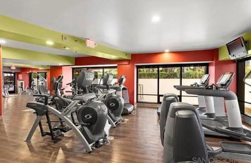 Luxurious and Spacious 2-Bedroom Condo Unit Downtown San Diego in the Heart of the Gaslamp Quarter - 30-Day Min recommended - 14-Day Min acceptable - Foto 36