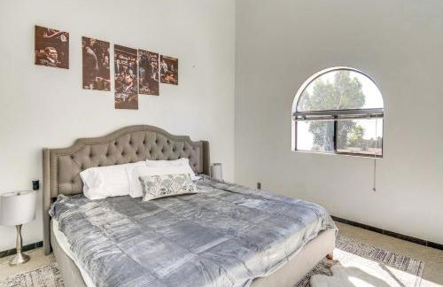 3 Mi to Beach Home with Pool and Spa in Malibu! - Foto 10