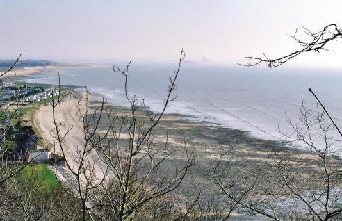 1 Bedroom Awesome Home In Carolles - Foto 15