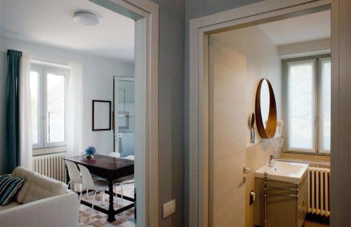 LO SGUARDO - Foto 18