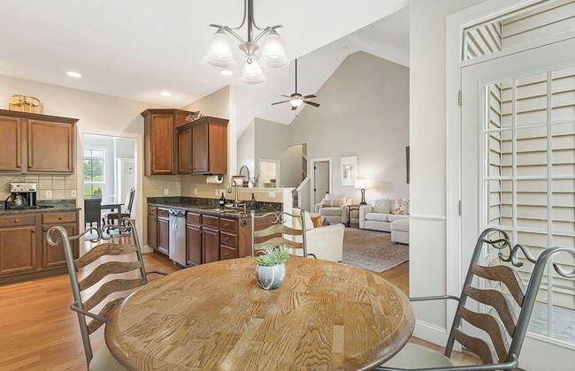 Fairview Vista by Avantstay 10 Mins to Asheville - Photo 13