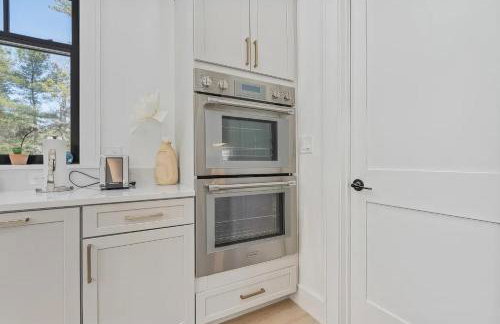 Cape Cod Village - Pool, Hot Tub & Fire Pit - Foto 10