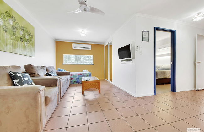 Driftwood On The Beach - Photo 18