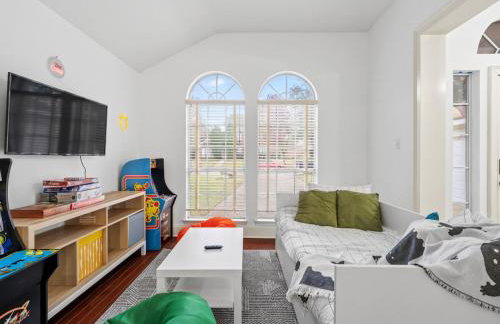 The Blue Door Oasis 4BR 2 BATH with 6 Beds Frisco with Arcade, Games, Office - Foto 65